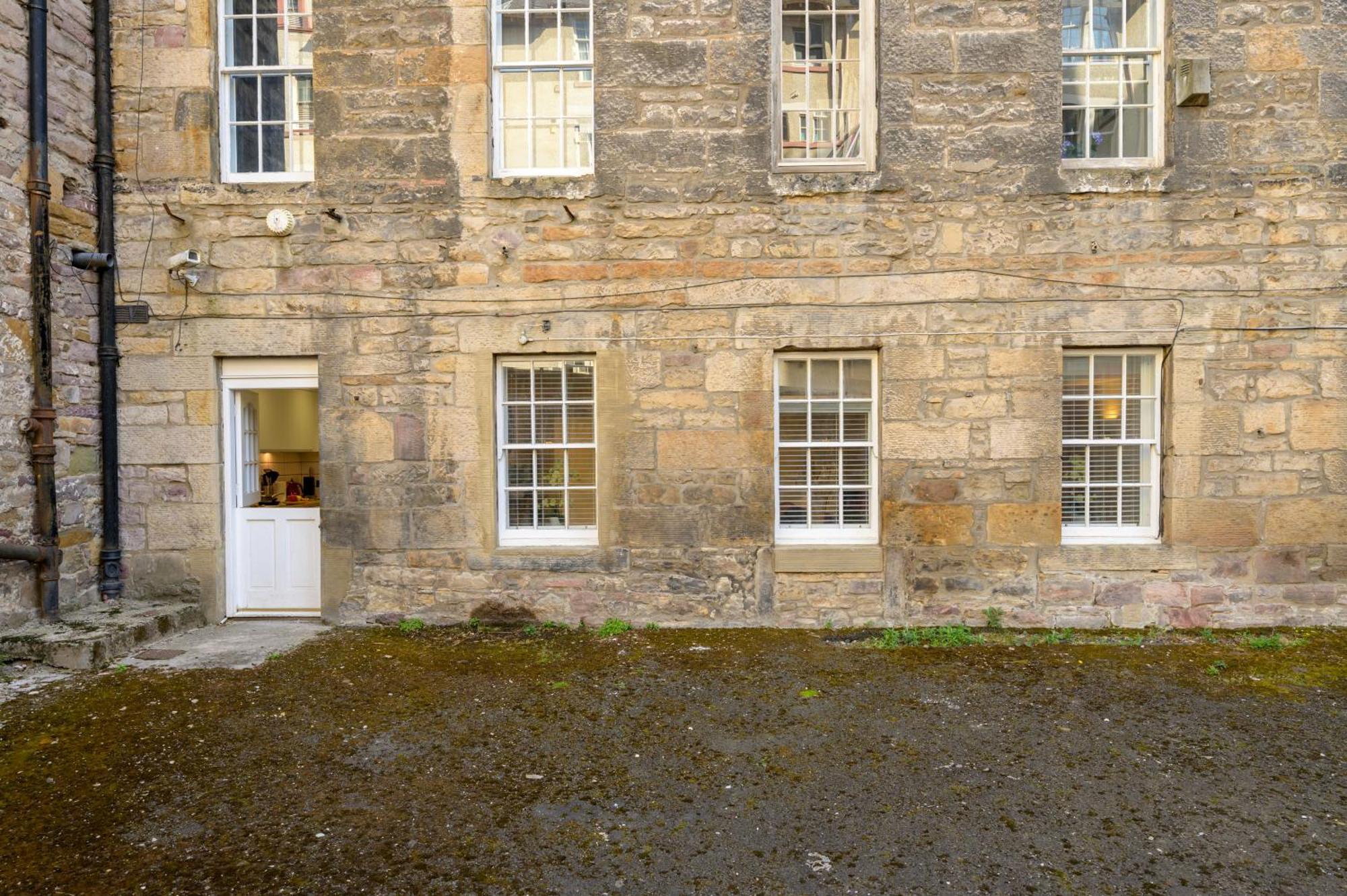 Heart Of Edinburgh'S Historic Old Town - Blair Street Apartment Exterior photo